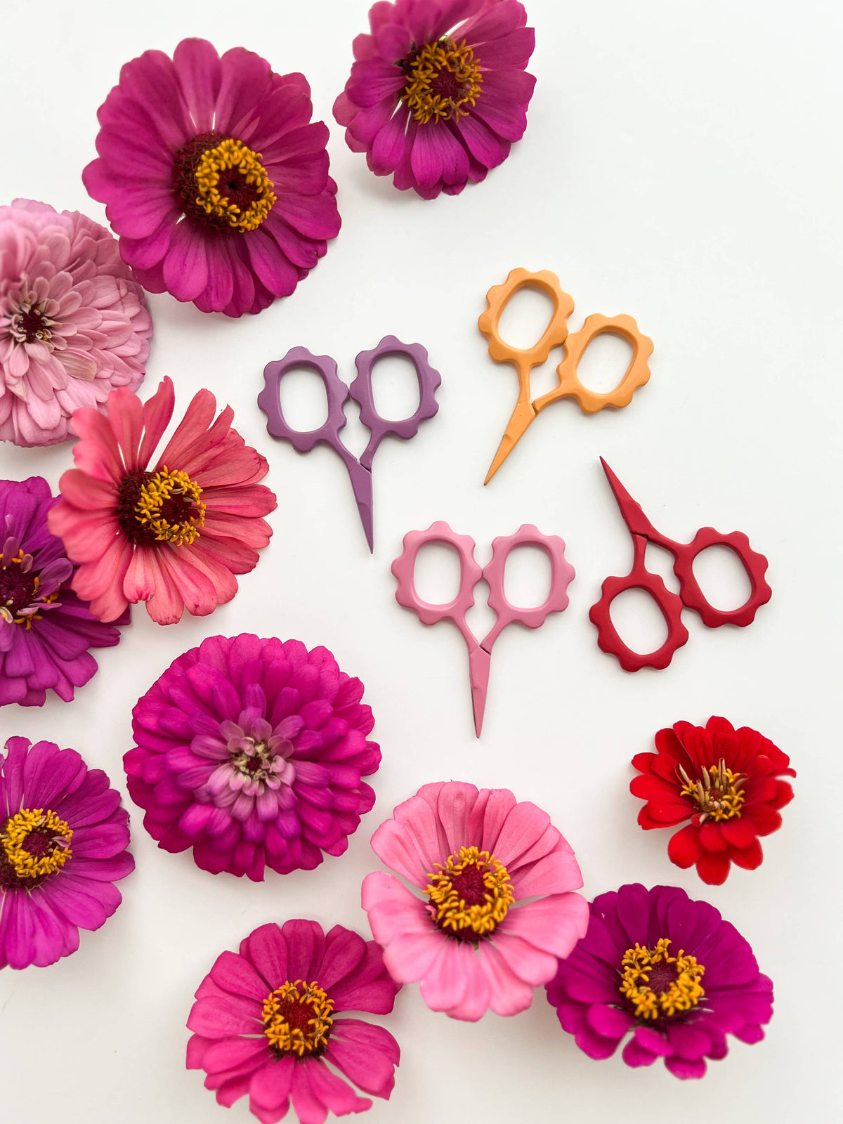 Small Flower scissors, tiny embroidery scissors: Barbie Pink