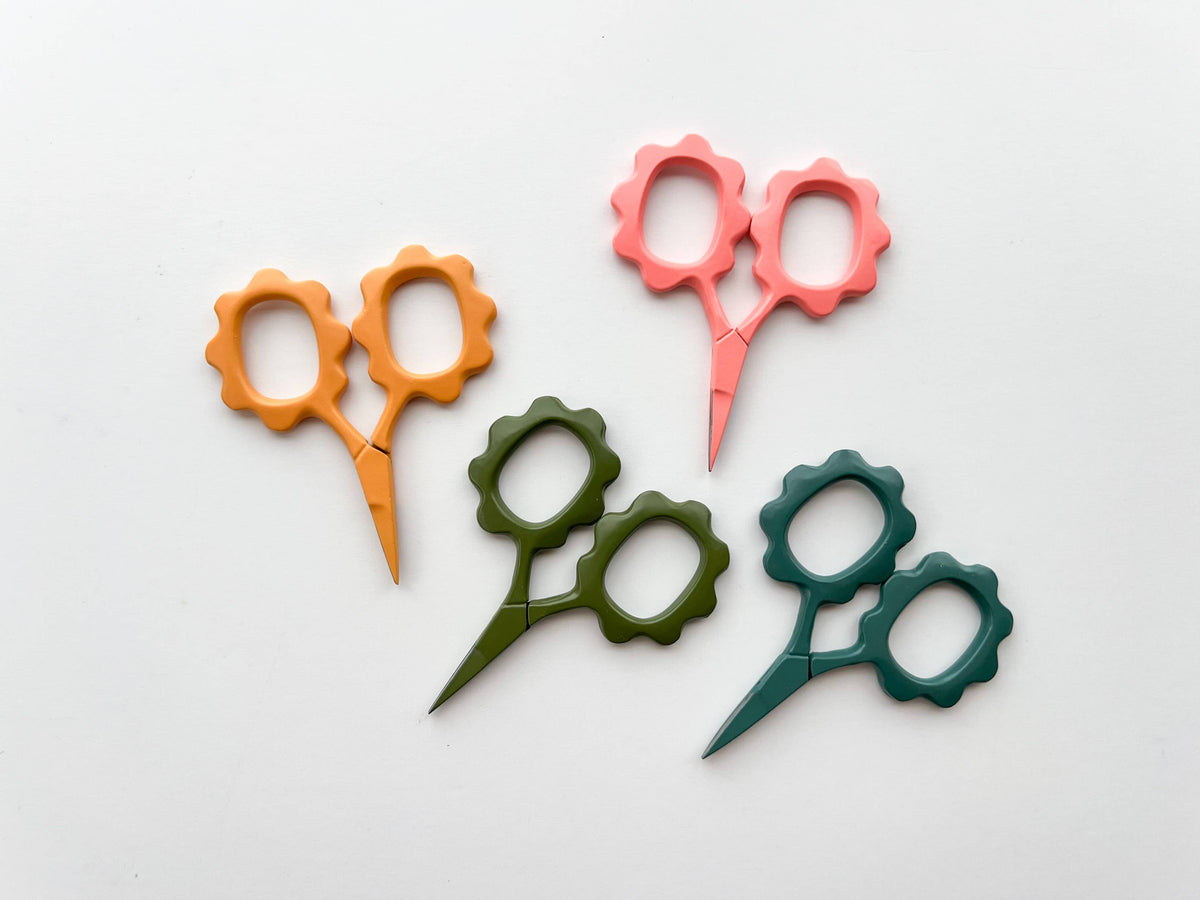 Small Flower scissors, tiny embroidery scissors: Spruce