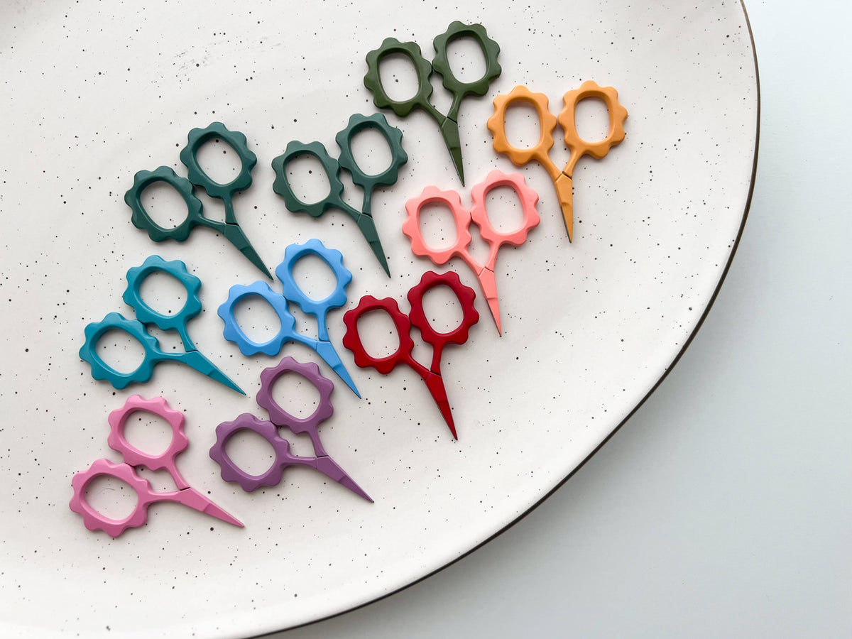 Small Flower scissors, tiny embroidery scissors: Spruce